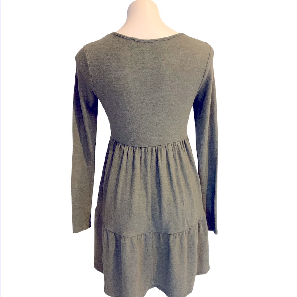 Row A Dress - Picture 4 of 6